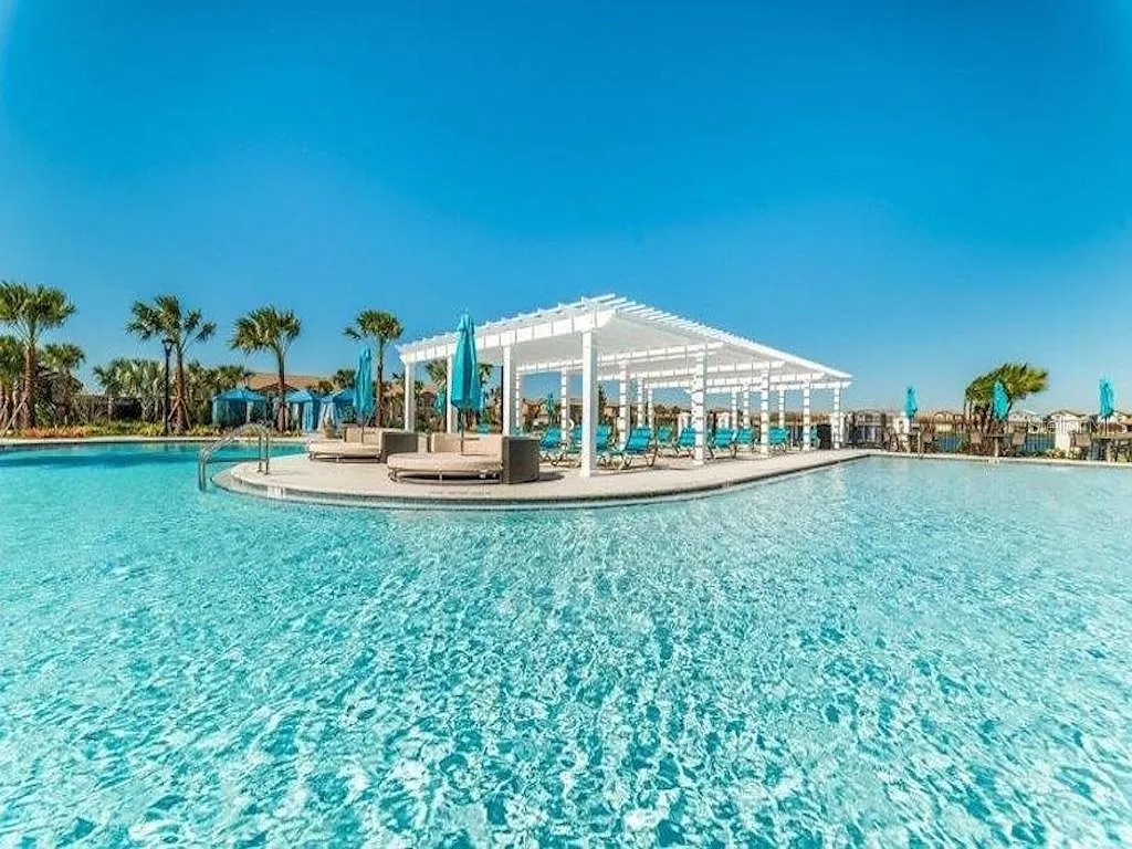 Resort image 8
